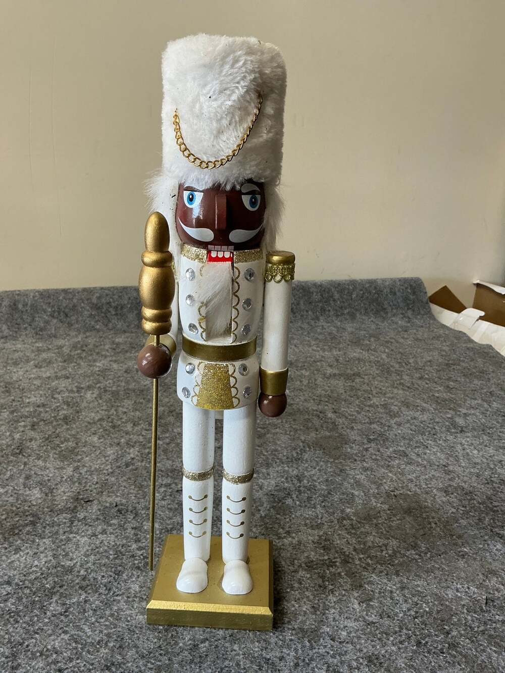NWOT Rainbow Pine White & Gold Nutcracker Christmas Holiday 15" Figurine